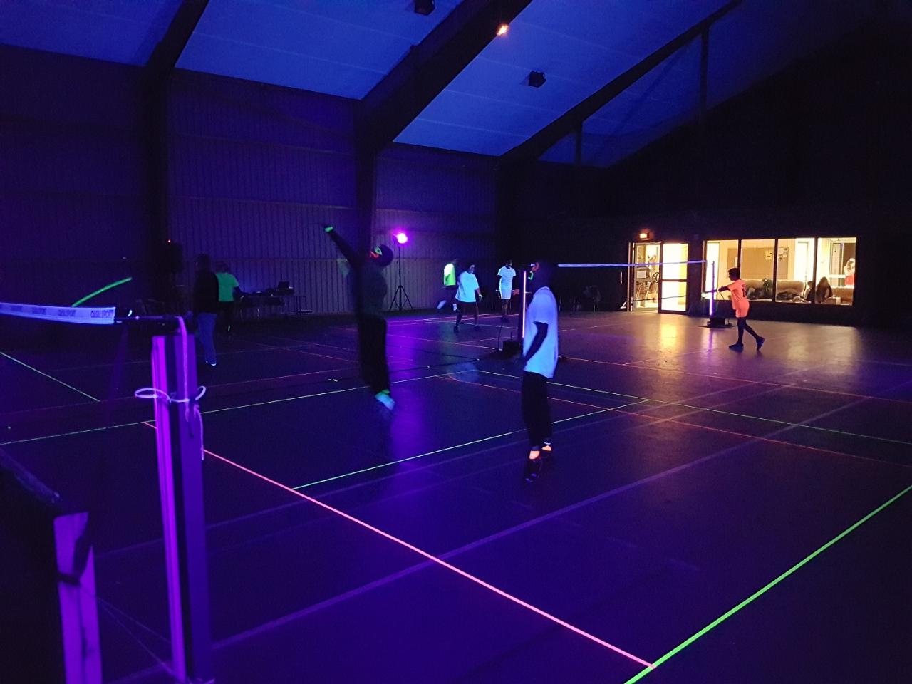 Blackminton (21)