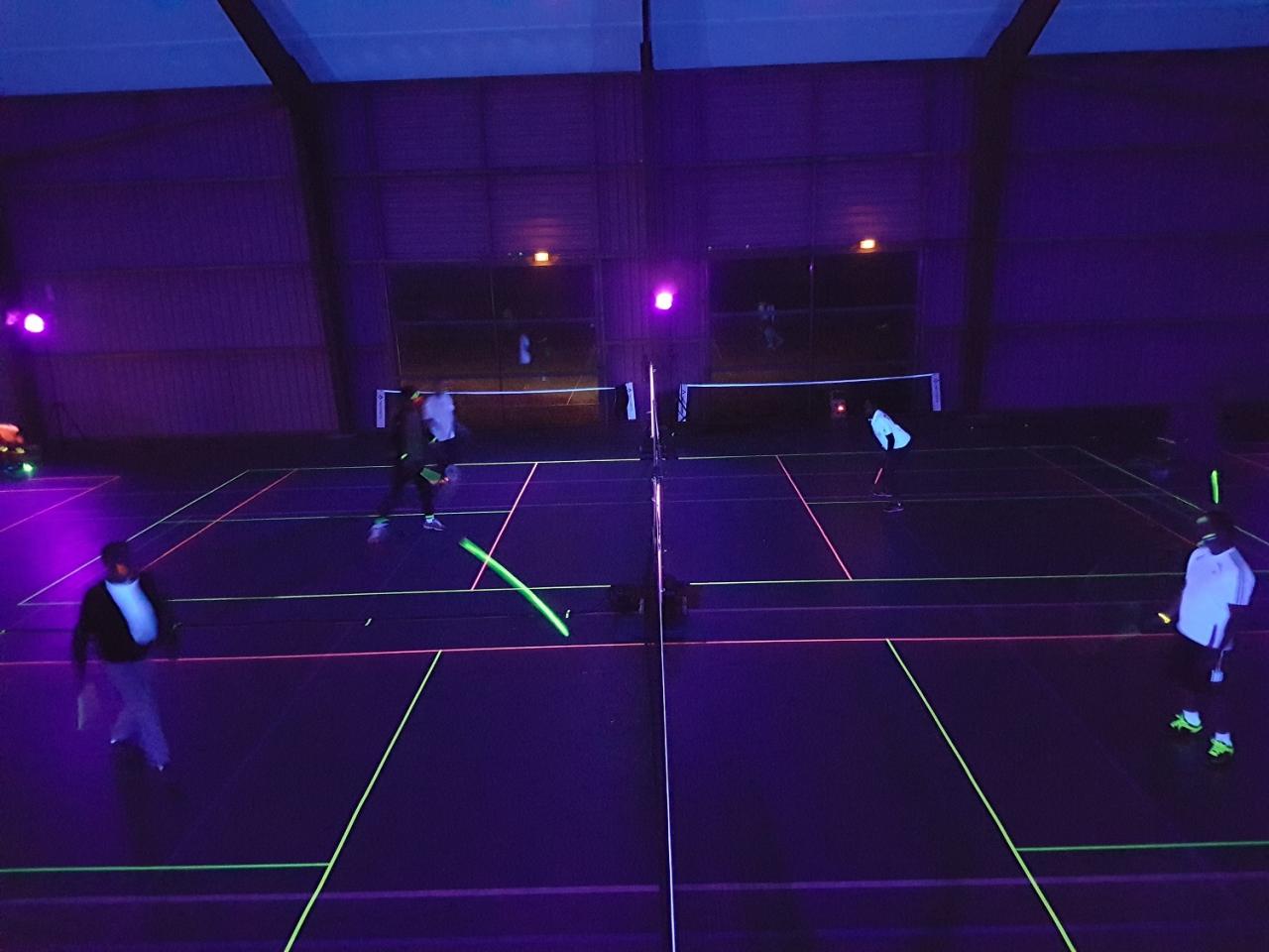 Blackminton (23)