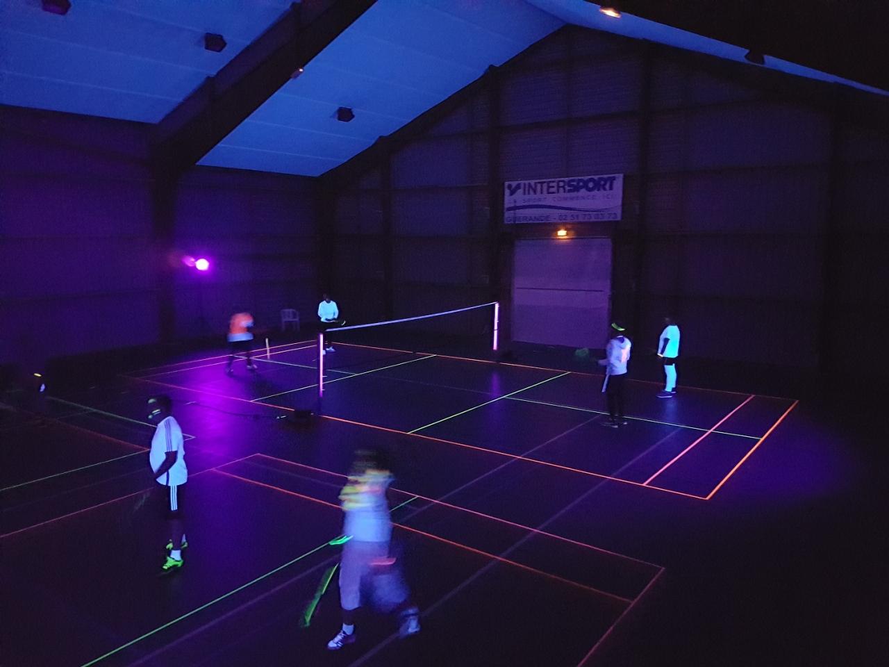 Blackminton (24)