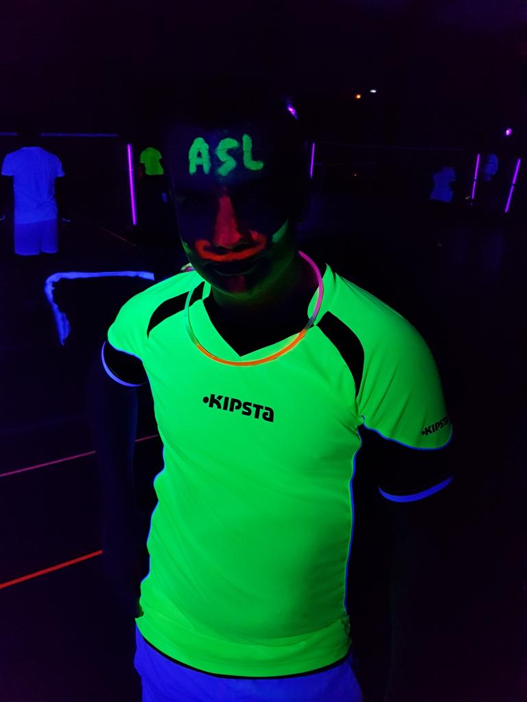 Blackminton (33)